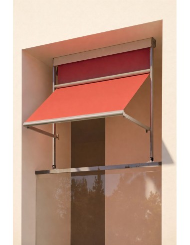 Tenda da sole a caduta con guide laterali e braccetti snodati con cassonetto